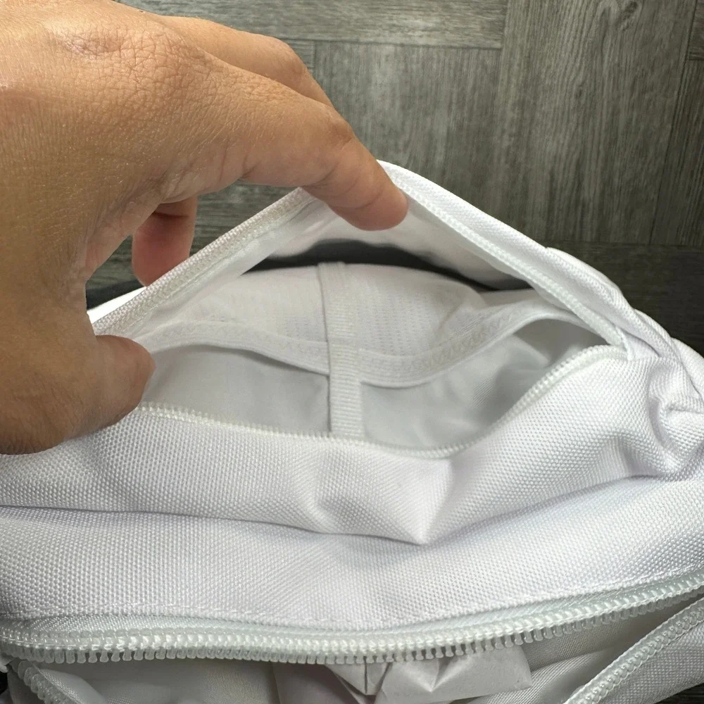 Jordan this crossbody